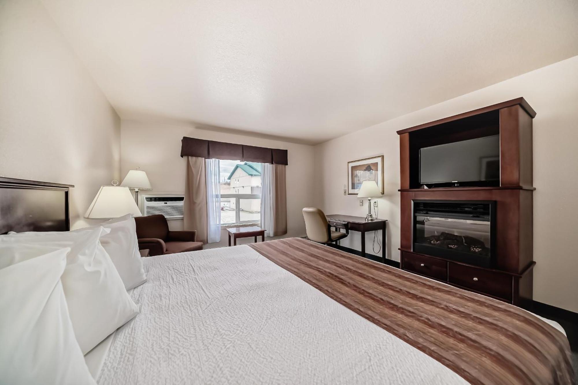 Grande Cache Inn & Suites מראה חיצוני תמונה