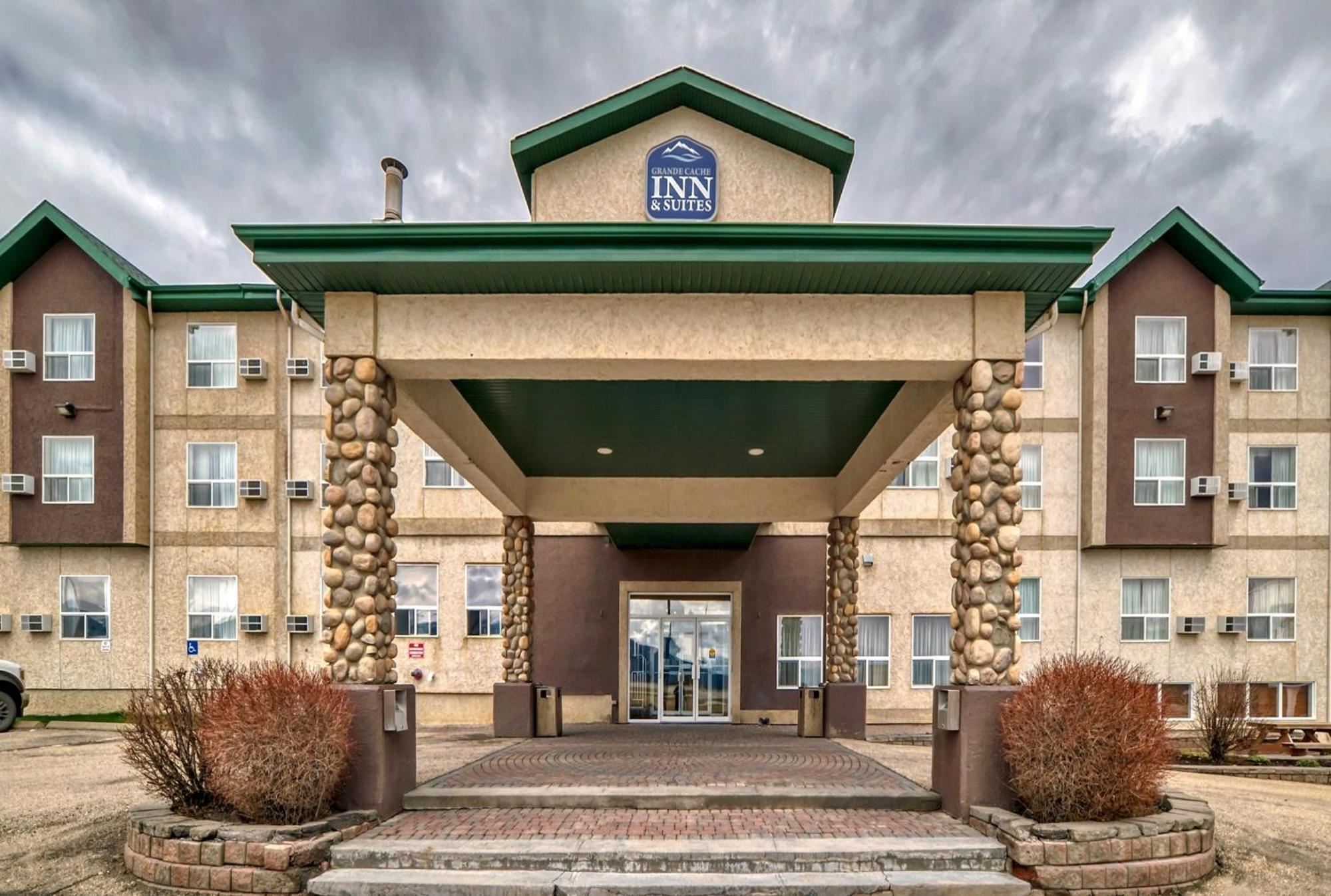 Grande Cache Inn & Suites מראה חיצוני תמונה